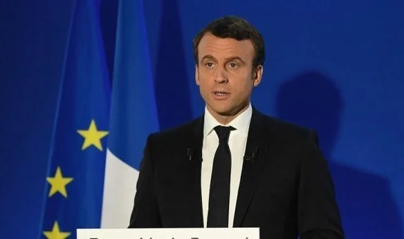 4010B08900000578-4482380-Macron-a-139_1494185089024-e1503580391904