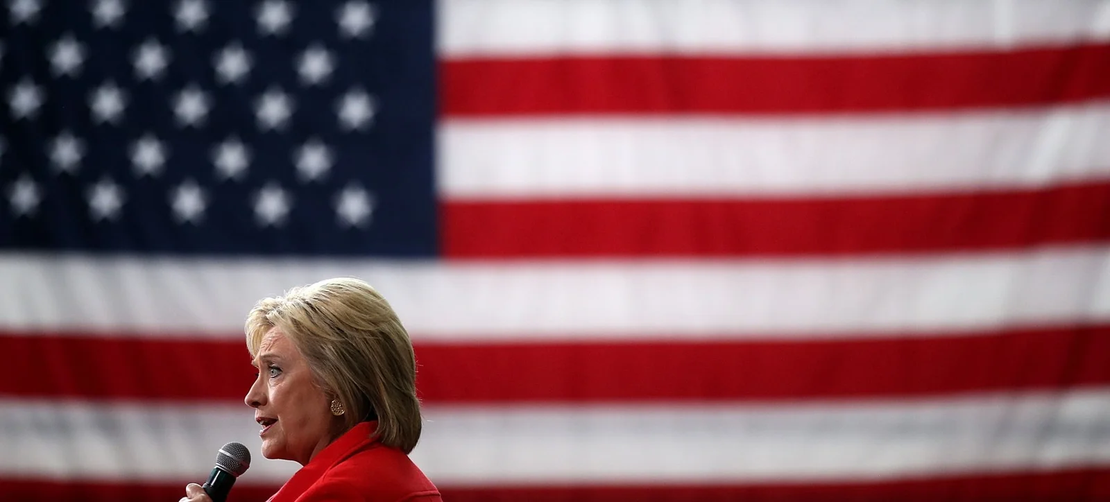 Democratic Presidential Candidate Hillary Clinton Campaigns Throughout Iowa Ahead Of State’s Caucus