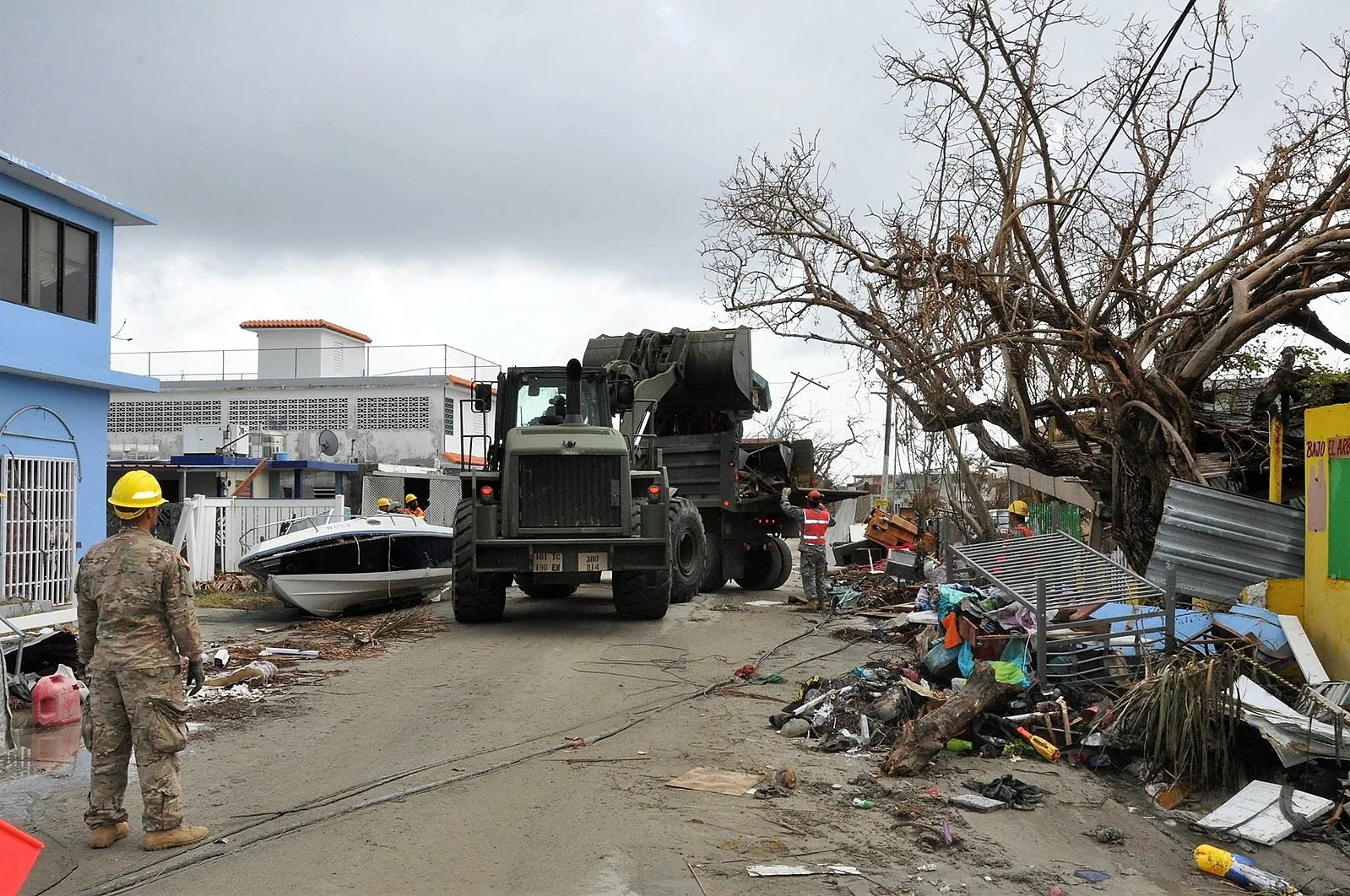 1599px-Puerto_Rico_National_Guard_(36673449844)
