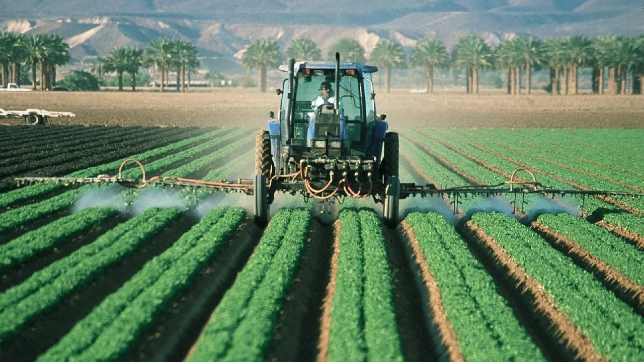farmer-880567_1280-e1439390642106-3