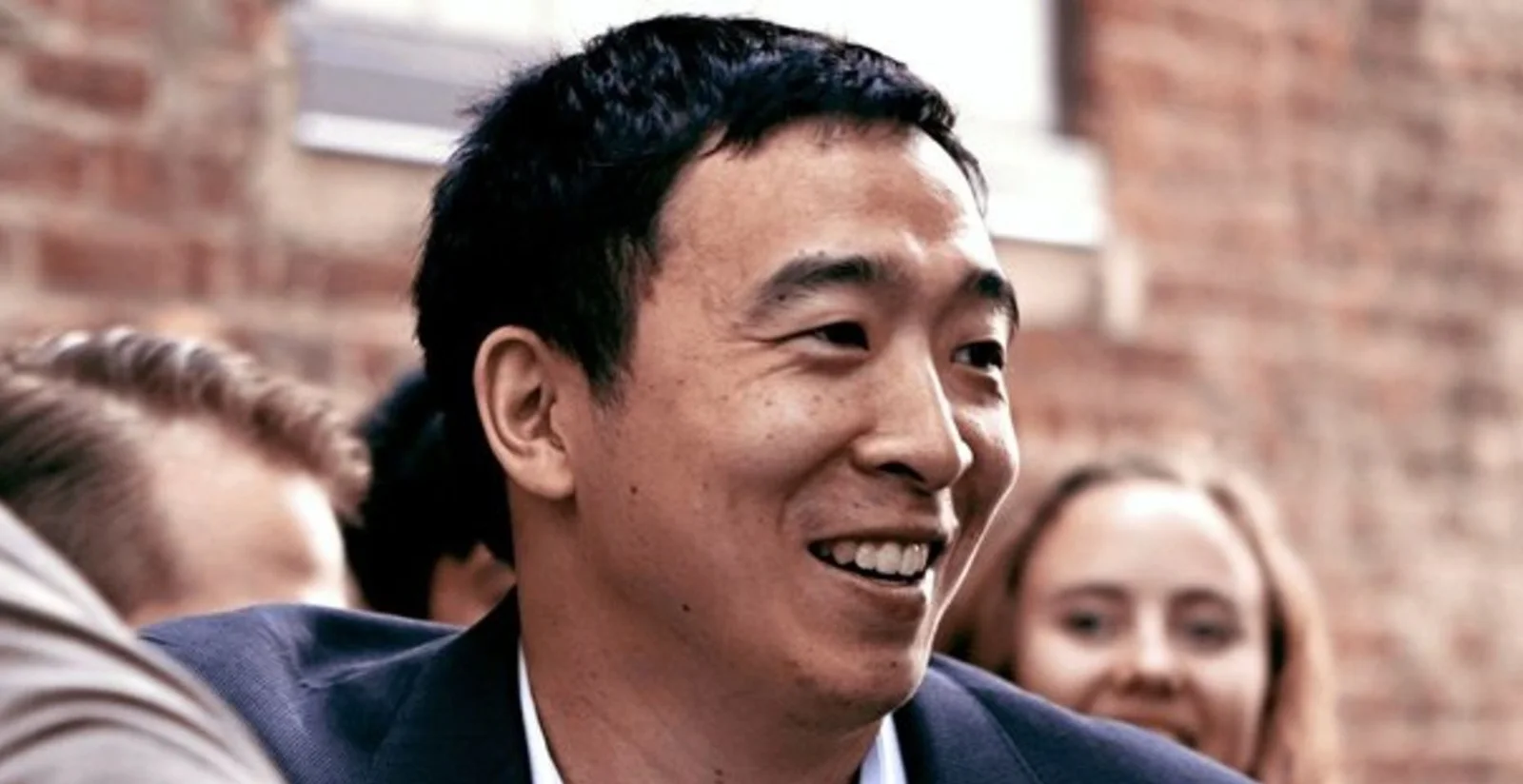 105092758-rsz_andrew_yang.1910×1000