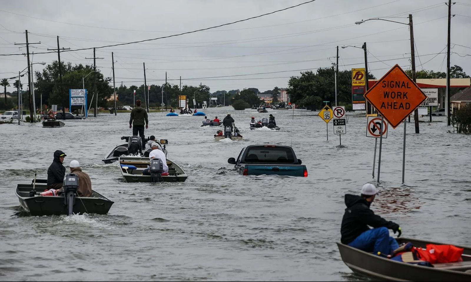 40-hurricane-harvey-floods-disaster-update.ngsversion.1504149695645.adapt.1900.1-1