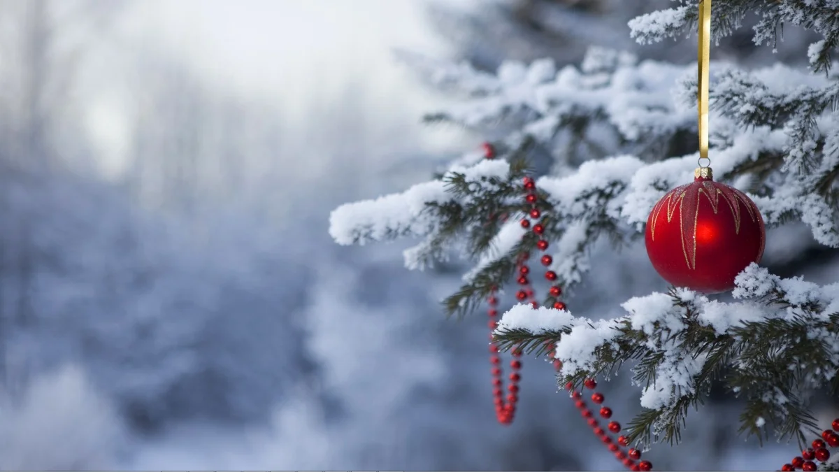Download-Two-Holiday-Season-Themes-for-Windows-7-4