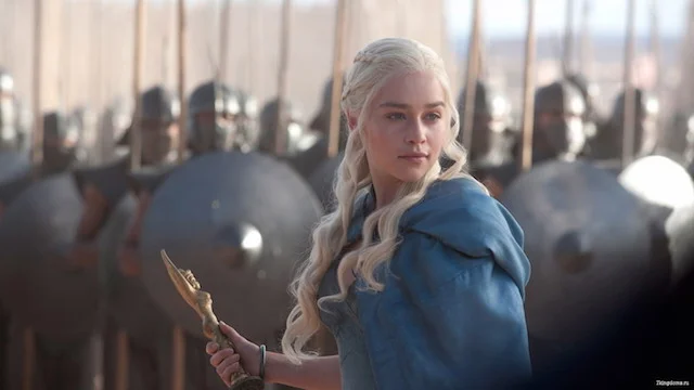 Daenerys-Targaryen-2