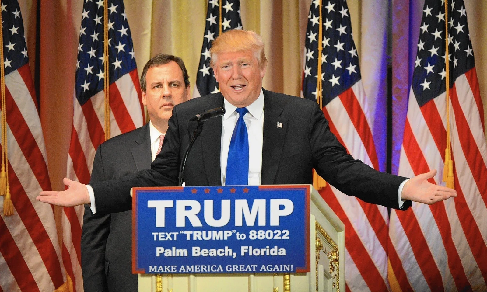 mc-video-chris-christie-face-steals-spotlight-donald-trump-20160302