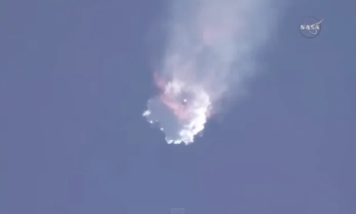 SpaceX-CRS7-explodes