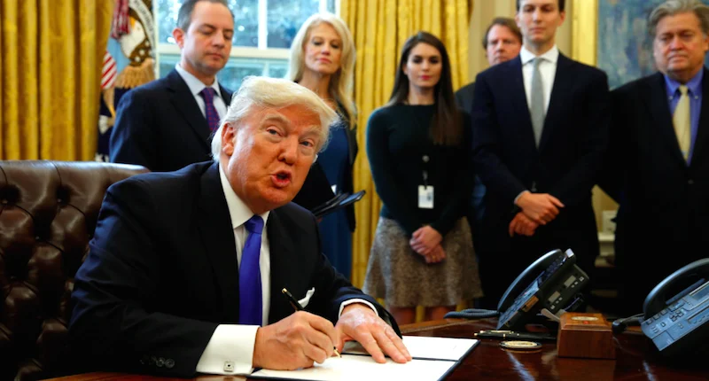 Trump-Oval-Office-REUTERS-800×430