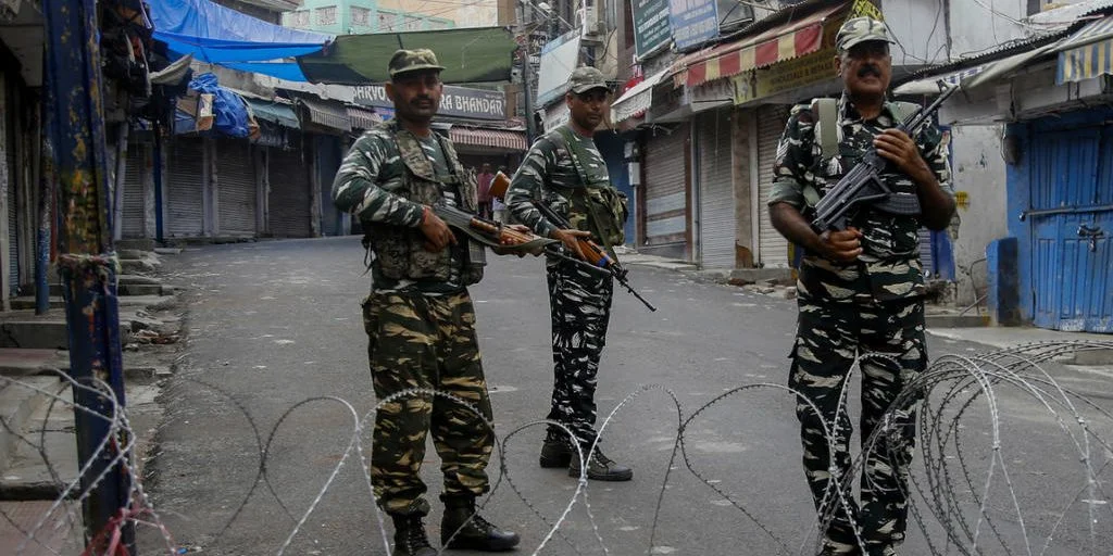 kashmir_protests_friday_mass
