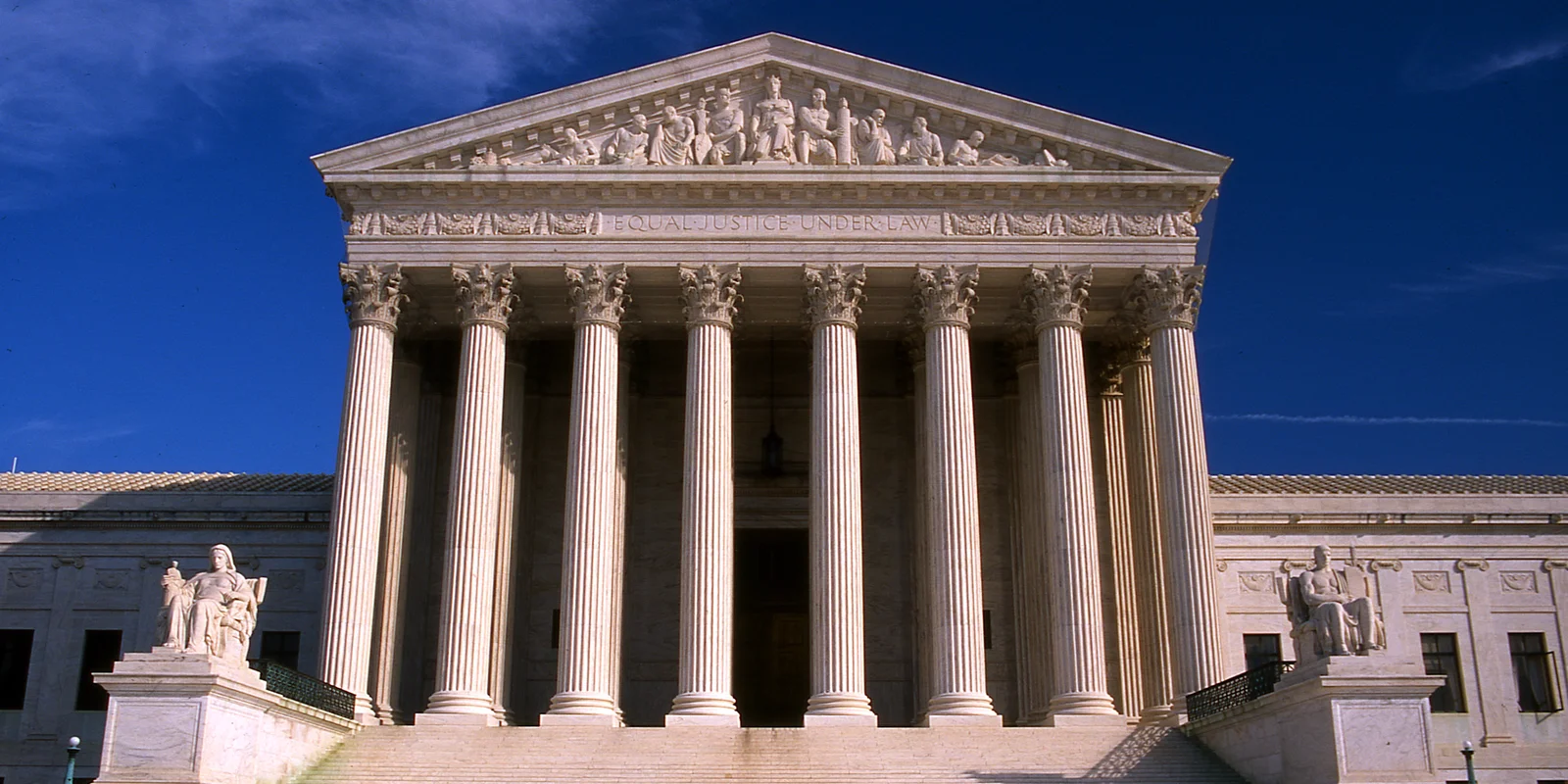 1600px-United_states_supreme_court_building